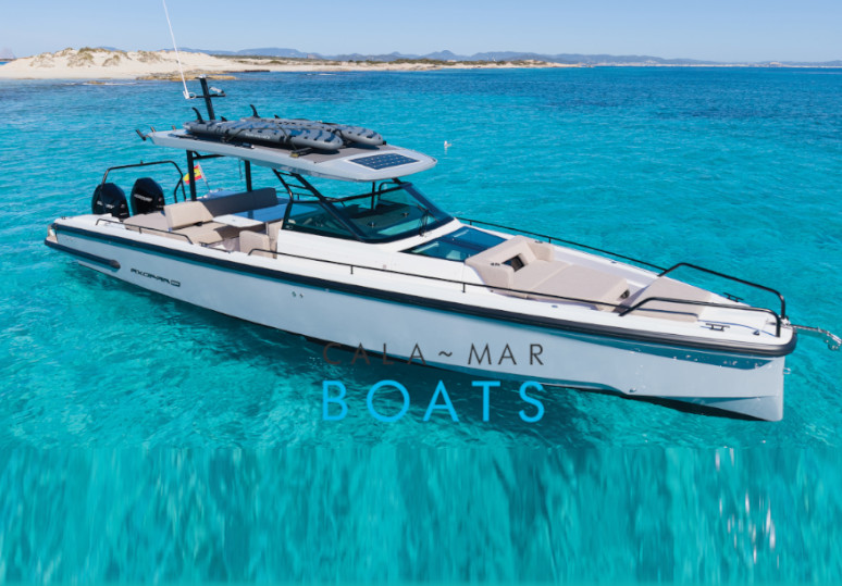 Alquiler de barcos en ibiza axopar37suntop desde Santa Eulalia del Rio. Descubre Ibiza desde una perspectiva diferente con nuestro alquiler de barcos. Una experiencia única para tus vacaciones en la isla.
