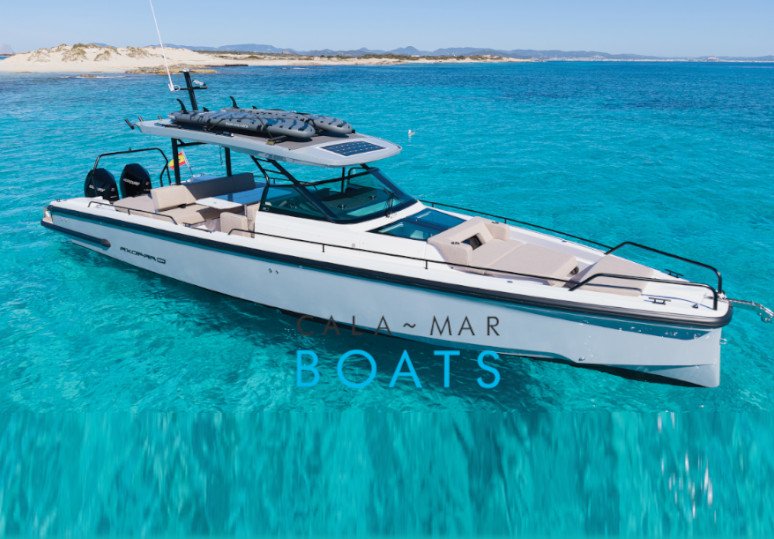Alquiler de barcos en ibiza axopar37suntop desde Santa Eulalia del Rio. Descubre Ibiza desde una perspectiva diferente con nuestro alquiler de barcos. Una experiencia única para tus vacaciones en la isla.