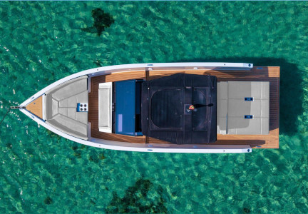 Alquiler de barcos en ibiza WHY NOT desde Santa Eulalia del Rio. ¿Quieres disfrutar de un día inolvidable en Ibiza? Alquila uno de nuestros barcos y descubre las maravillas que ofrece la isla.