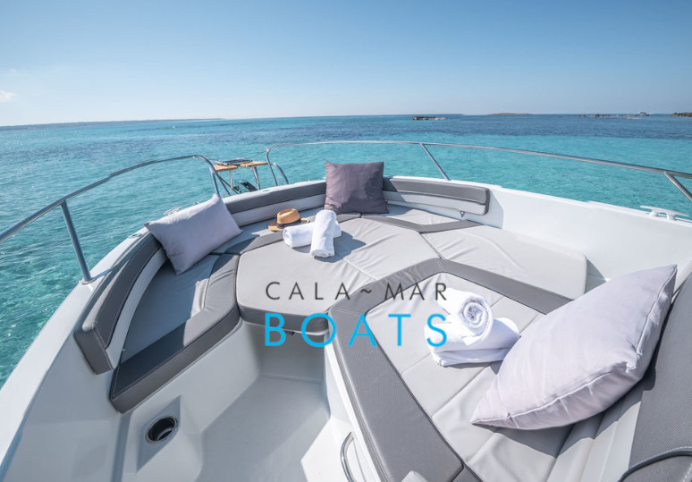 Alquiler de barcos en ibiza jeanneaucapcamarat9 desde Santa Eulalia del Rio. Nuestro alquiler de barcos en Ibiza te ofrece la oportunidad de explorar las costas más hermosas de la isla. ¡Reserva ahora y vive una experiencia inolvidable!