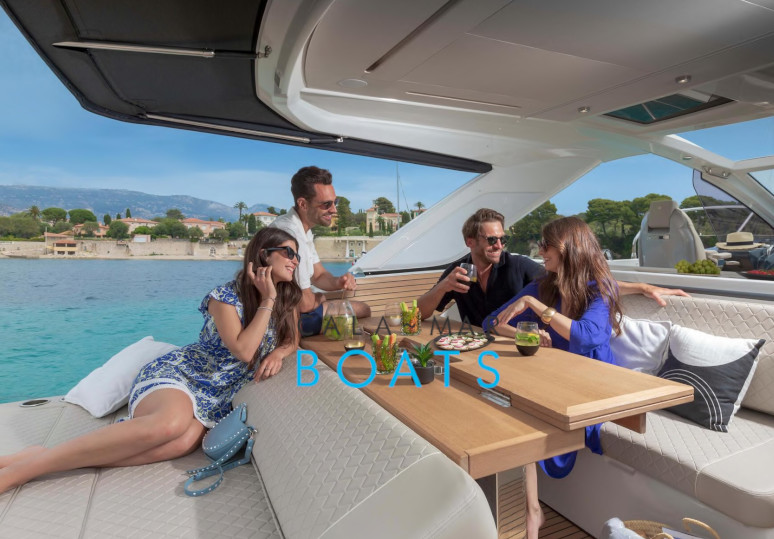 Alquiler de barcos en ibiza BABEL desde Santa Eulalia del Rio. ¿Quieres disfrutar de un día inolvidable en Ibiza? Alquila uno de nuestros barcos y descubre las maravillas que ofrece la isla.