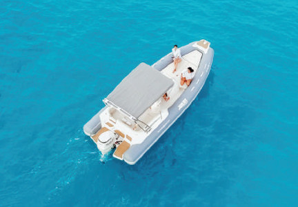 Alquiler de barcos en ibiza Jocker Clubman24 IBI desde Santa Eulalia del Rio. ¿Quieres disfrutar de un día inolvidable en Ibiza? Alquila uno de nuestros barcos y descubre las maravillas que ofrece la isla.