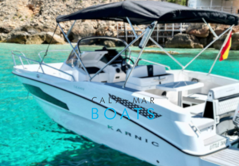 Alquiler de barcos en ibiza LITTLE TANIT desde Santa Eulalia del Rio. ¿Quieres disfrutar de un día inolvidable en Ibiza? Alquila uno de nuestros barcos y descubre las maravillas que ofrece la isla.