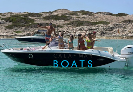 Alquiler de barcos en ibiza QUERCUS desde Santa Eulalia del Rio. Descubre Ibiza desde una perspectiva diferente con nuestro alquiler de barcos. Una experiencia única para tus vacaciones en la isla.