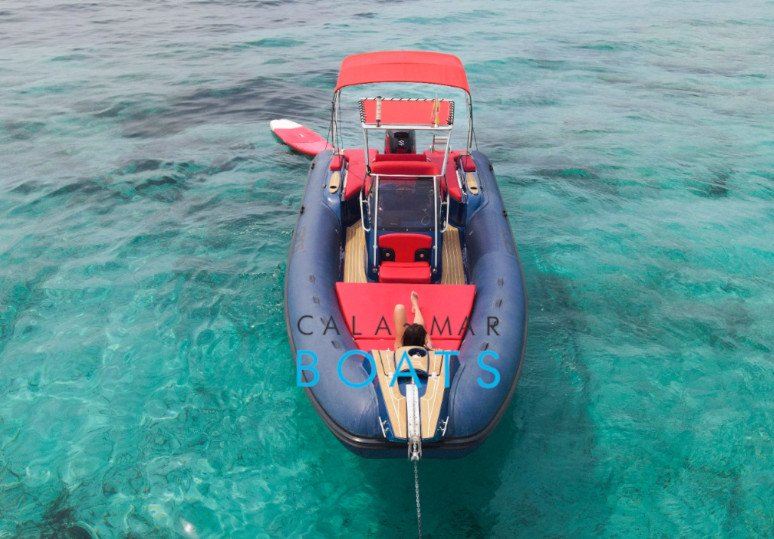 Alquiler de barcos en ibiza SEA GATE desde Santa Eulalia del Rio. Descubre Ibiza desde el mar con nuestra flota de barcos de alta calidad. Ofrecemos un servicio excepcional para que tus vacaciones sean inolvidables.