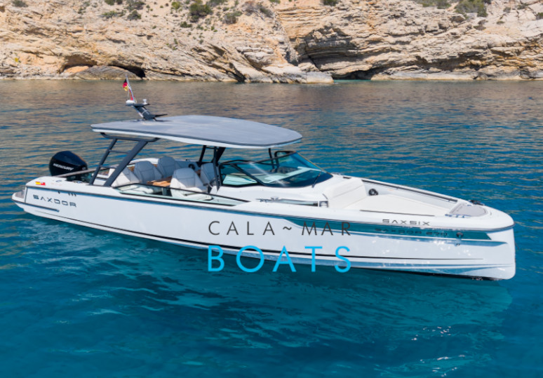Alquiler de barcos en ibiza SAXDOR270GTO desde Santa Eulalia del Rio. Descubre Ibiza desde una perspectiva diferente con nuestro alquiler de barcos. Una experiencia única para tus vacaciones en la isla.
