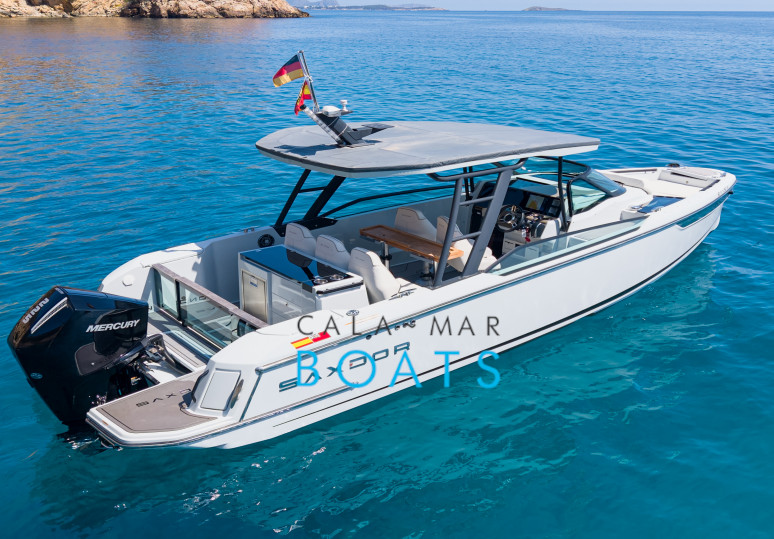Alquiler de barcos en ibiza SAXDOR270GTO desde Santa Eulalia del Rio. Alquila un barco con nosotros y navega por las aguas cristalinas de Ibiza. Tenemos una gran selección de embarcaciones para satisfacer tus necesidades.
