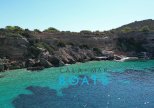 Calamarboats te ayudara en alquilar barcos con titulacion y sin titulacion a para que puedas llegar a la Isla Tagomago desde Santa Eulalia